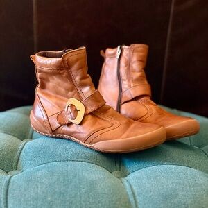 Beatrice Brown Leather Ankle Boots
